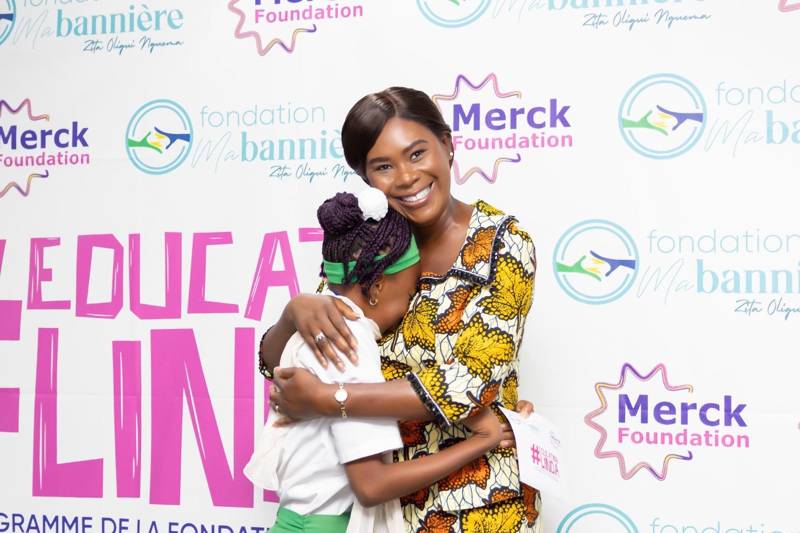 Gabon : Zita Oligui Nguema célèbre l’excellence scolaire des jeunes filles gabonaises